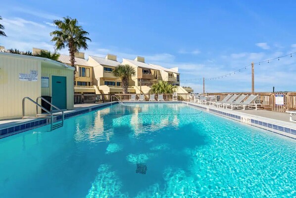 屋外プール、温水プール