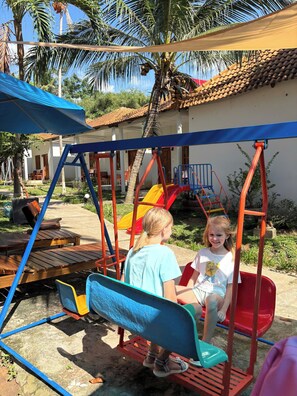 Children’s play area – outdoor