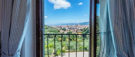 1 bedroom, iron/ironing board, free WiFi