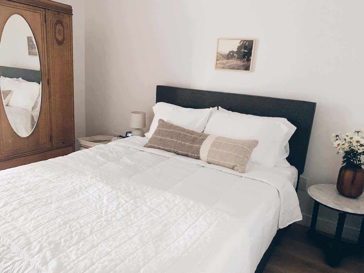 1 chambre, fer et planche à repasser, Wi-Fi gratuit, draps fournis