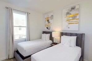 5 bedrooms, iron/ironing board, free WiFi, bed sheets