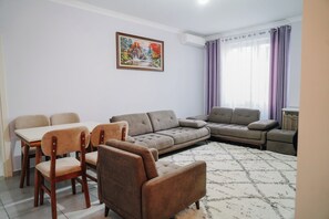 Smart TV - Apartment Near Downtown (Elbasan)