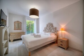 1 sovrum, strykjärn/strykbräda, internet och sängkläder