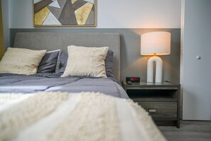 5 bedrooms, desk, iron/ironing board, free WiFi