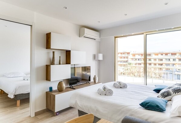 1 soverom, strykejern/-brett, wi-fi (inkludert) og sengetøy