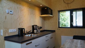 Basic Chalet (Tiny House 4) | Private kitchen