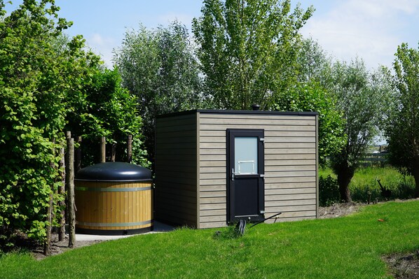 Comfort Chalet (Cube la Mer Wellness 4) | Terrace/patio - Europarcs Kagerplassen (Warmond)