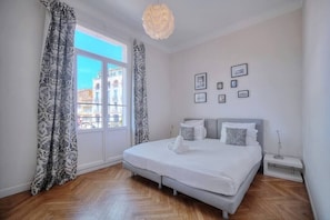 1 habitación, tabla de planchar con plancha, wifi y ropa de cama 