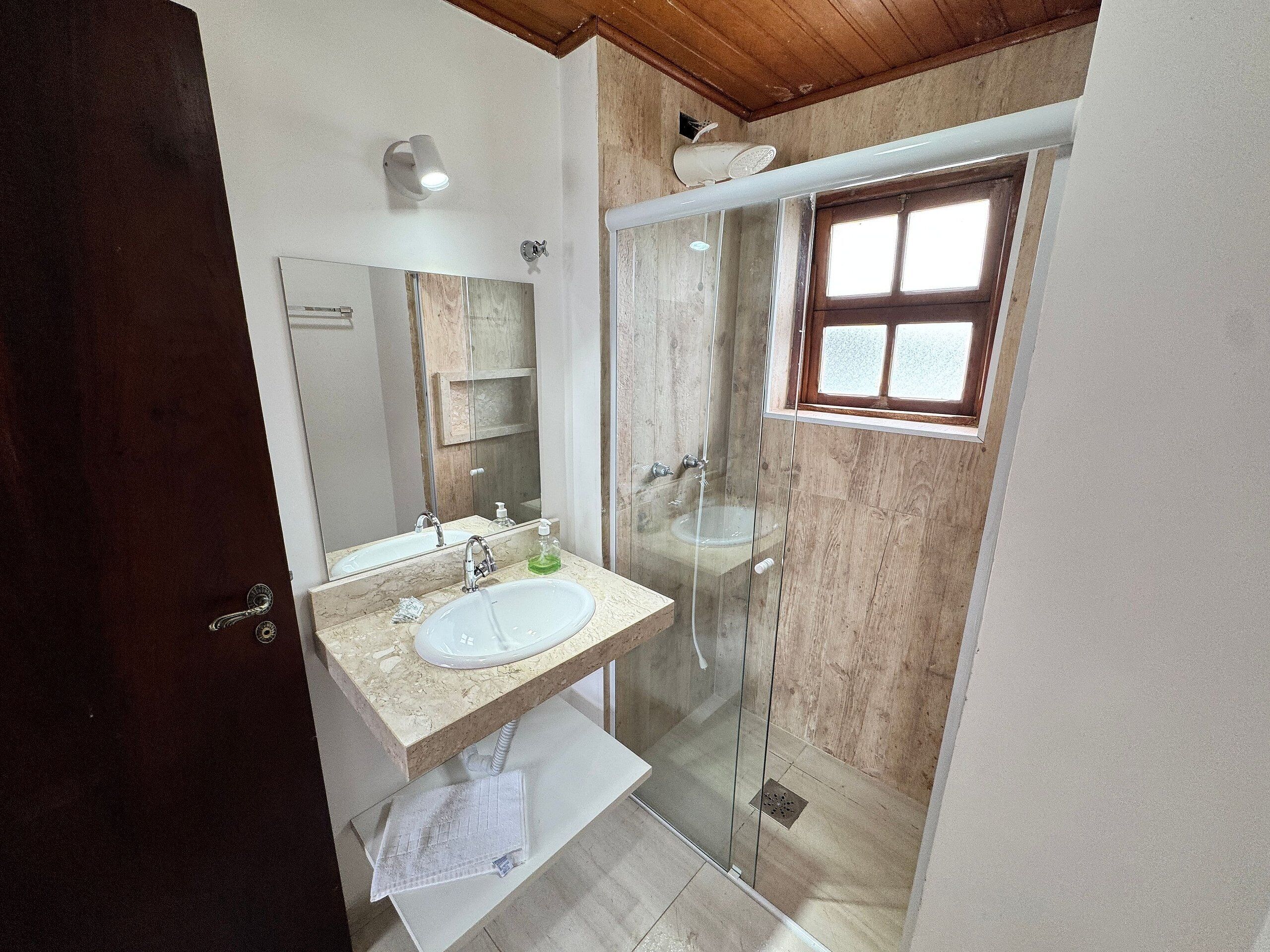 City Apartment | Bathroom