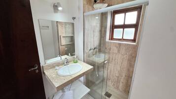 City Apartment | Bathroom