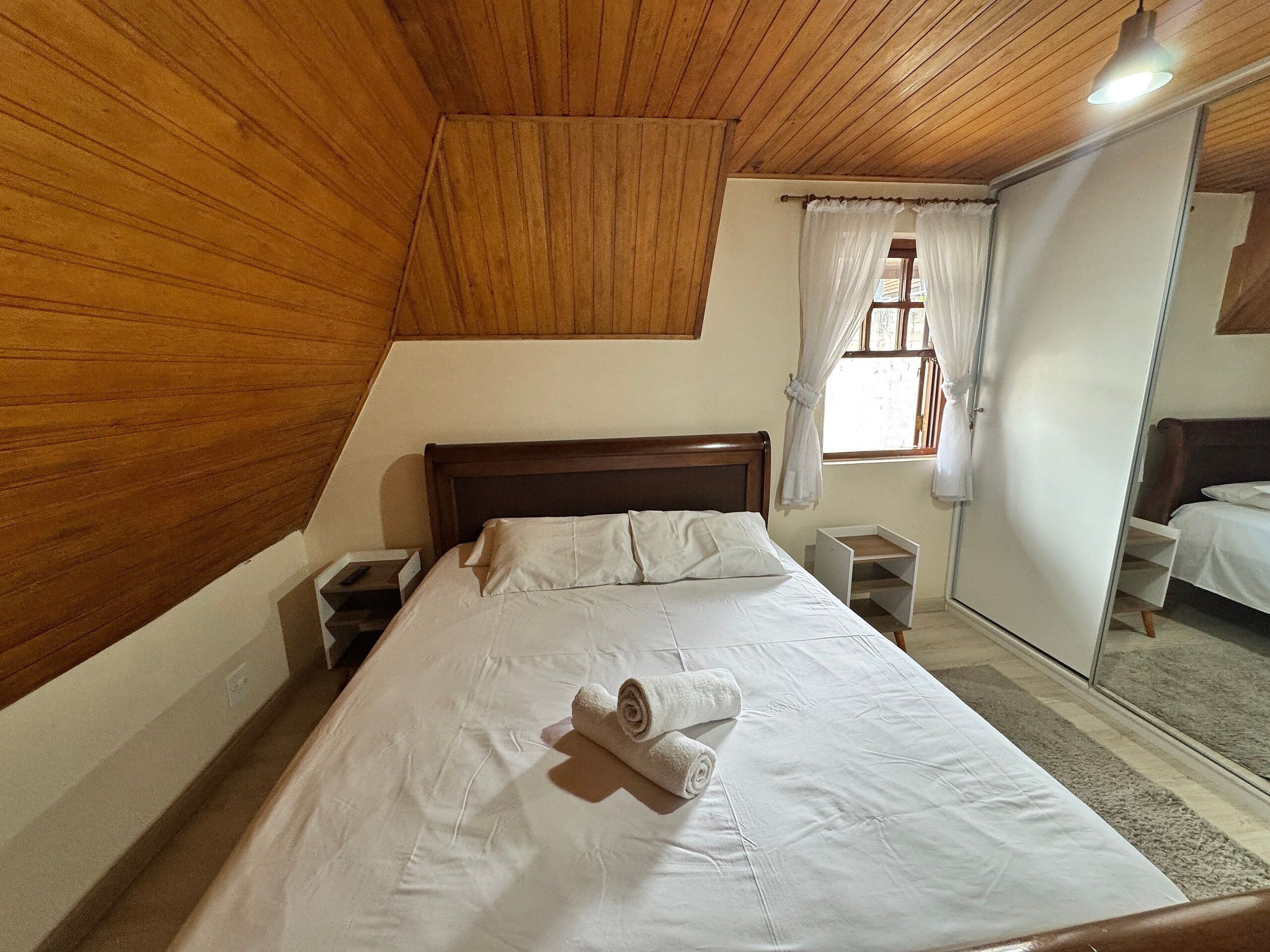 City Apartment | 4 bedrooms, free WiFi