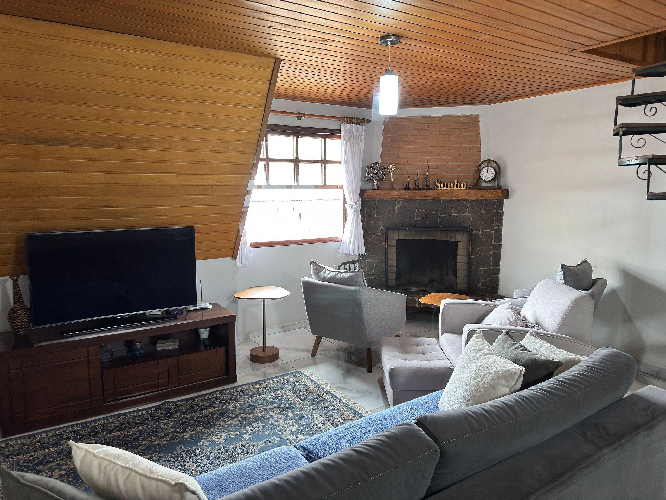 City Apartment | Living area