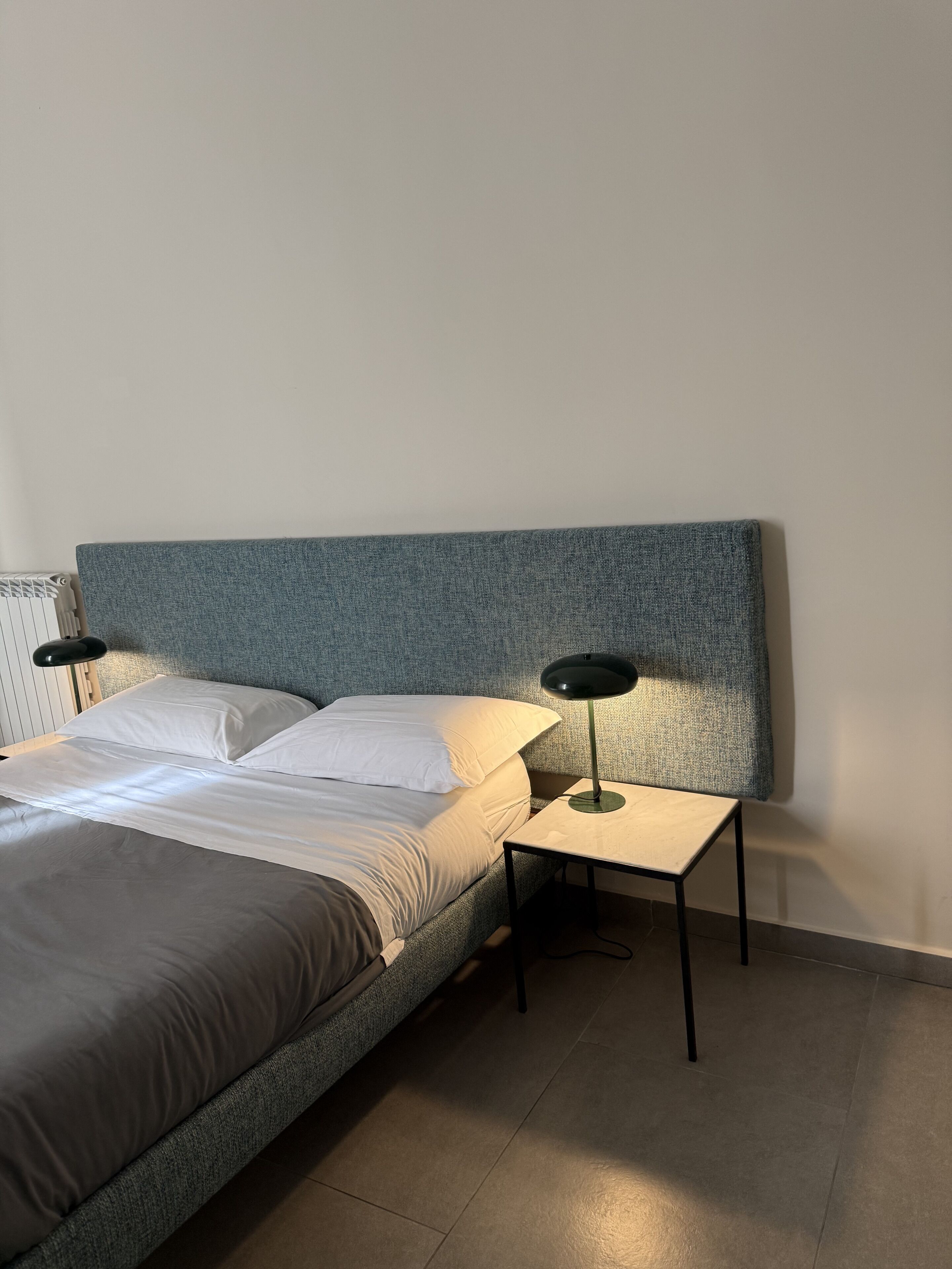 Bureau, chambres insonorisées, Wi-Fi gratuit