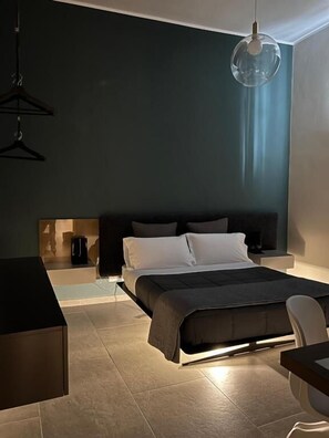 Desk, soundproofing, free WiFi - Catania Rooms (Catania)