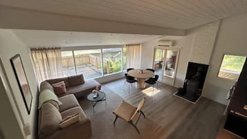 TV connectée, cheminée