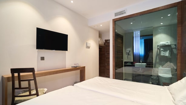 Twin Room | WiFi (free), bed sheets - HOTEL DORSETT (Madrid)