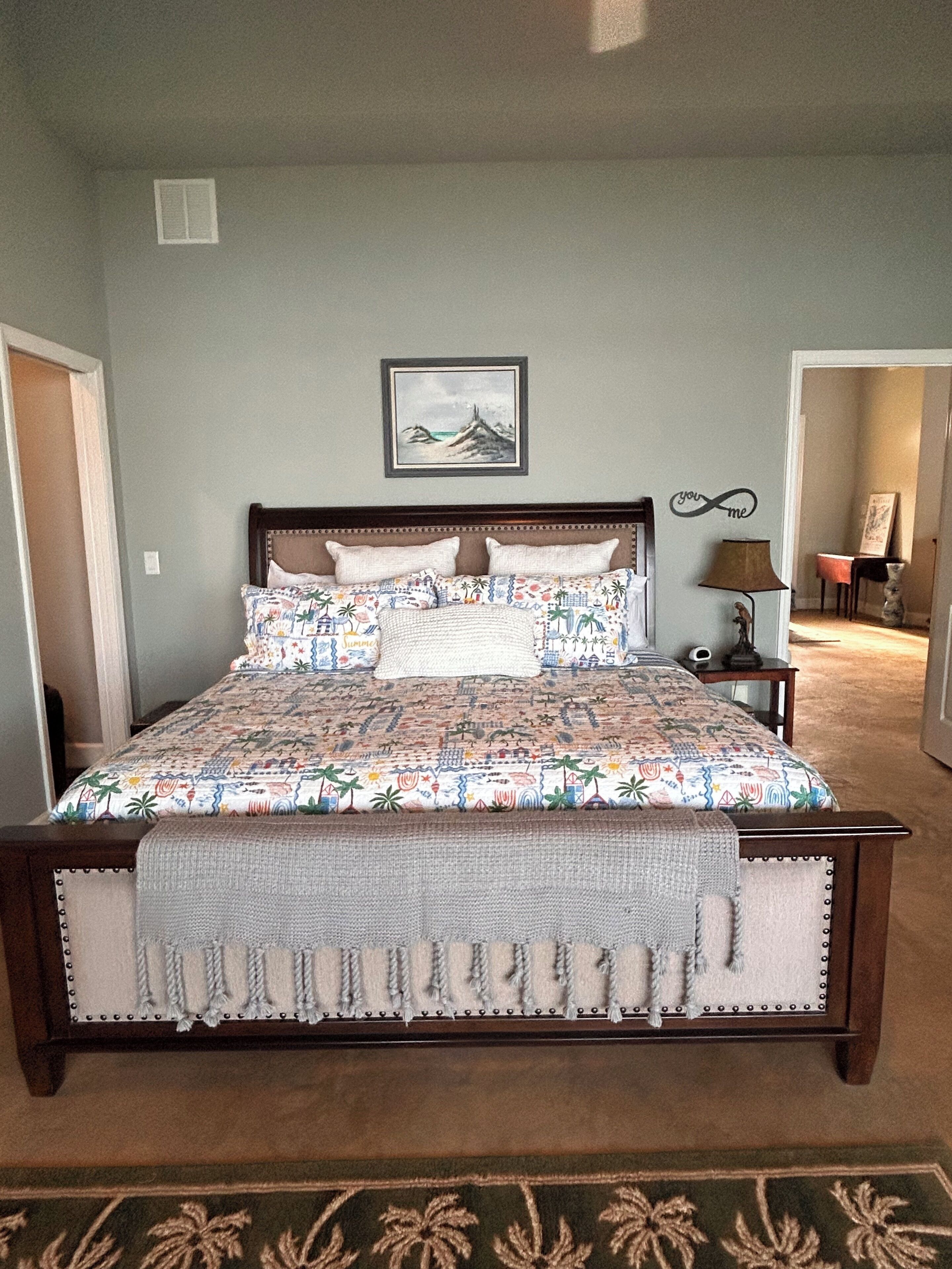 3 bedrooms, desk, iron/ironing board, travel crib