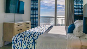 2 bedrooms, Internet, bed sheets - Treasure Island Escape: 2BR Beach Views (Treasure Island)