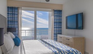 2 bedrooms, Internet, bed sheets - Treasure Island Escape: 2BR Beach Views (Treasure Island)