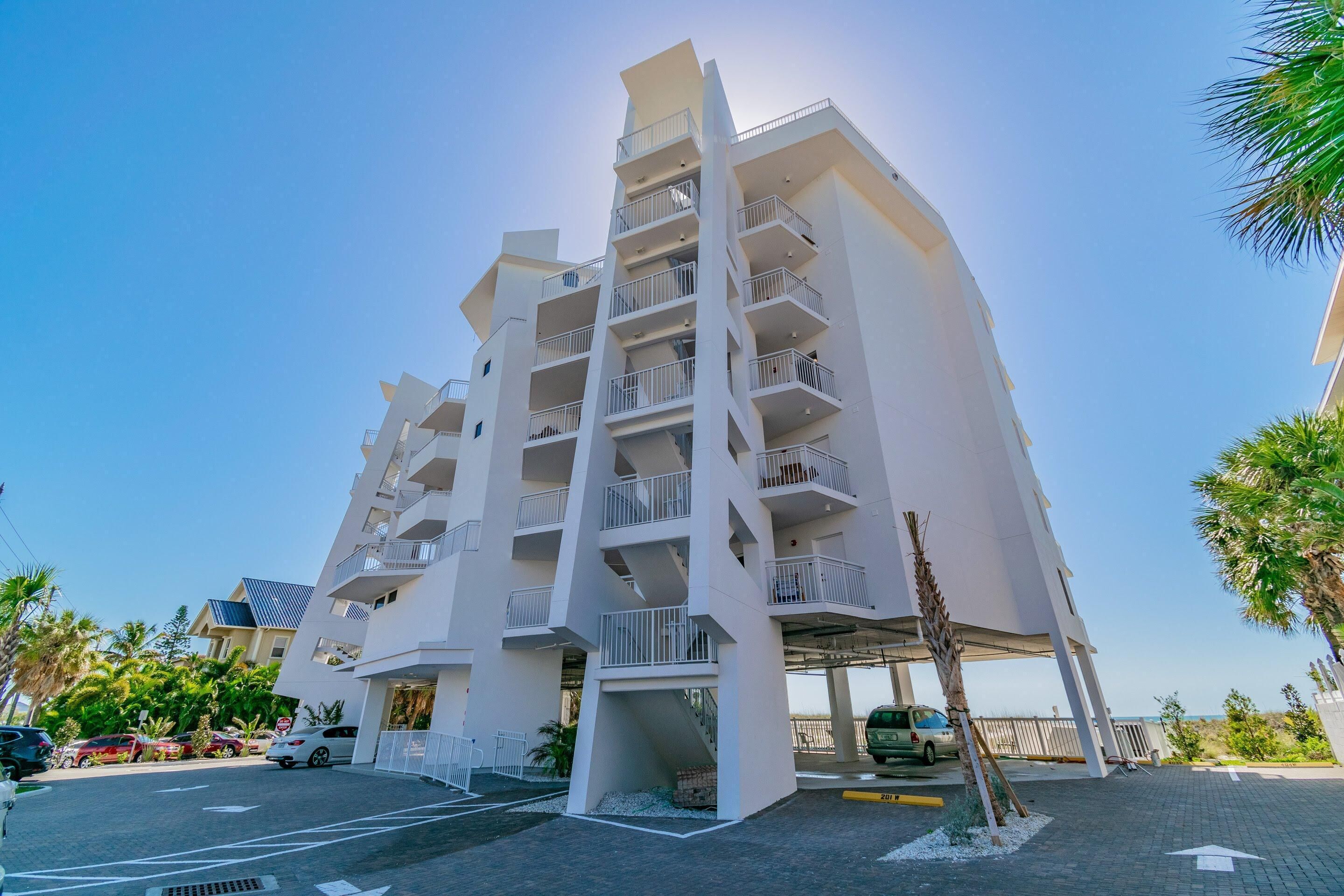 Spacious 2BR Condo: Beach Views & Pool