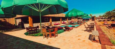 Téléviseur à écran plat de 42 po avec télévision par satellite