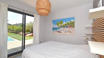 4 bedrooms, free WiFi, bed sheets