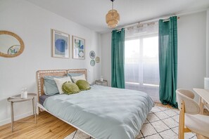 1 soverom, strykejern/-brett, wi-fi (inkludert) og sengetøy