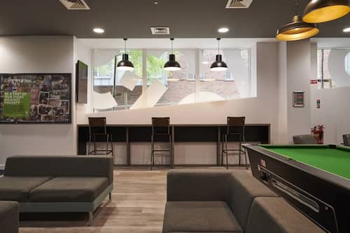 Spielezimmer