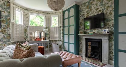 Westover Road III by Onefinestay