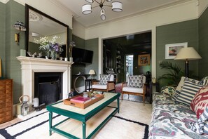 Apartment (5 Bedrooms) | Living area | Toys - Westover Road III by Onefinestay (London)