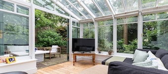 Englefield Road by Onefinestay