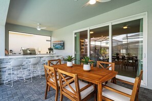 Outdoor dining - 10 BD/ 8 BA/ Windsor Cay (16260 SK) (Clermont)