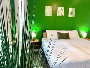 5 habitaciones, tabla de planchar con plancha, wifi y ropa de cama