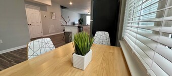 Spacious 5BD 5.5BA house in the Heart of Richmond