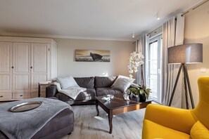 Living area - Residenz Kubitzer Bodden-ihre Ruhe Oase nur für Erwachsene-mit Pool und Fitness (Rambin)