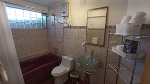 Hair dryer, towels, soap, shampoo - Departamentos Amoblados Cusco (Cusco)