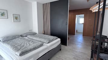 2 bedrooms, iron/ironing board, WiFi, bed sheets