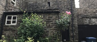 Miner's cottage in stunning Swaledale.
No TV, internet or mobile phone signal.