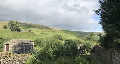 Miner's cottage in stunning Swaledale.
No TV, internet or mobile phone signal.