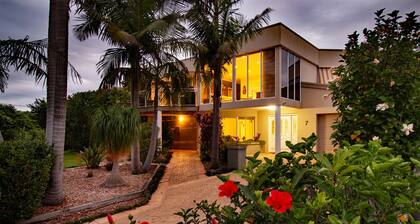 Absolute lake frontage property located in the heart of beautiful Mallacoota.