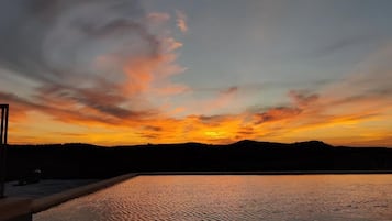 Piscine extérieure (ouverte en saison)