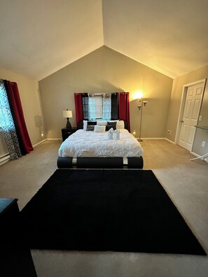 3 bedrooms, iron/ironing board, free WiFi, bed sheets - Pleasant 3-bedroom house in the heart of Tobyhanna (Tobyhanna)