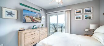 Almost Beachfront 2BR Condo/Ocean Views, Pool & Elevator in the Heart of OCNJ