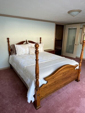 3 bedrooms, in-room safe, travel crib, WiFi