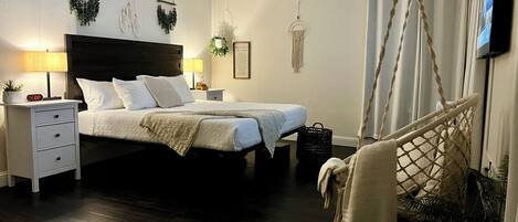 4 室のベッドルーム、デスク、アイロン / アイロン台、WiFi