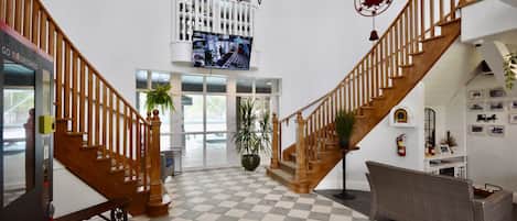Hall