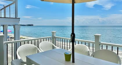 Charming 3 Bedroom Beach Front Cottage