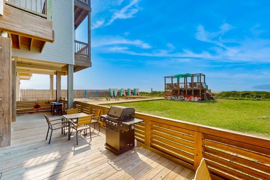 BORA BeachFront 309 Oceanfront 2-bedroom 2-bath resort