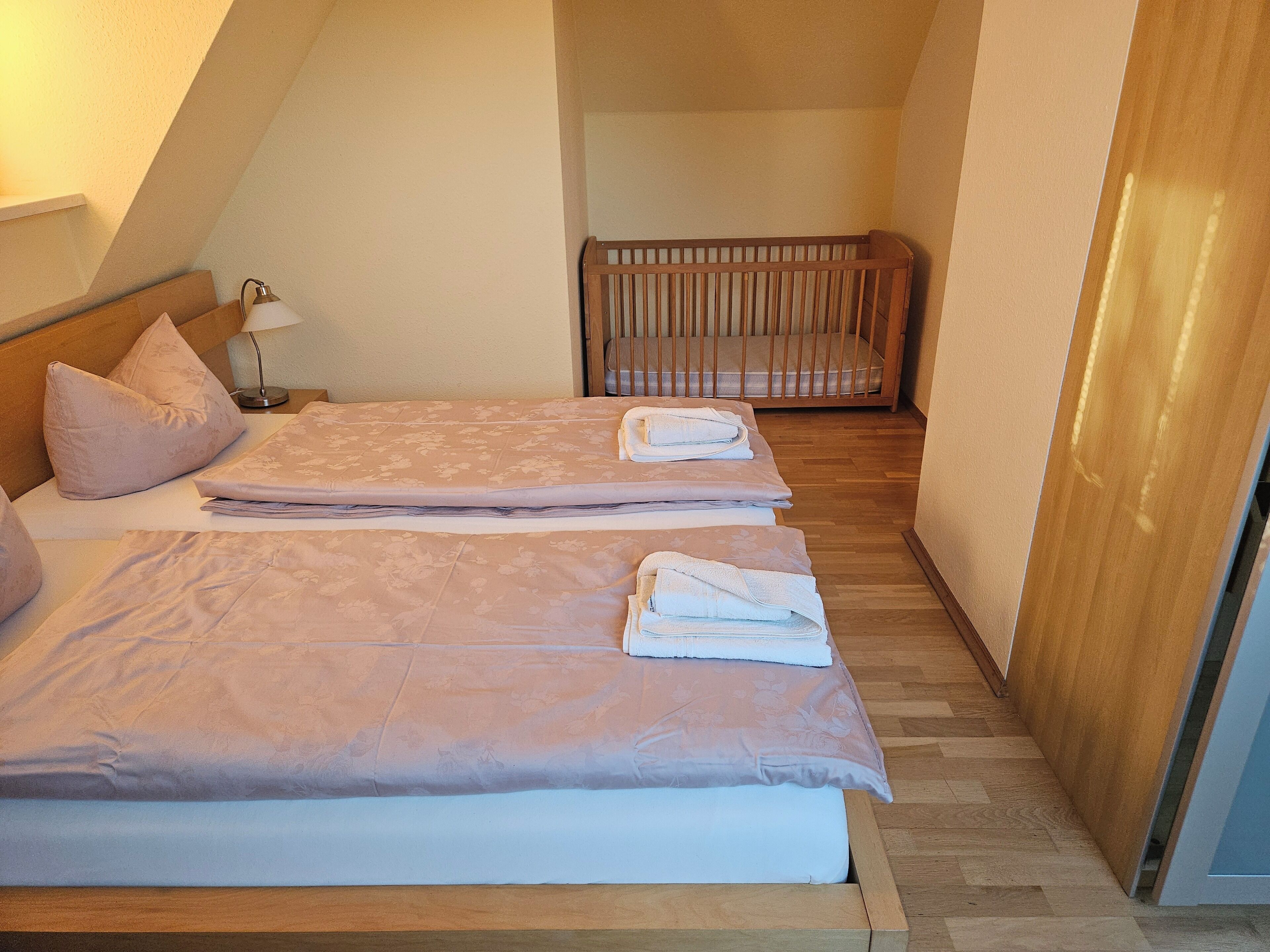 1 bedroom, WiFi, bed sheets