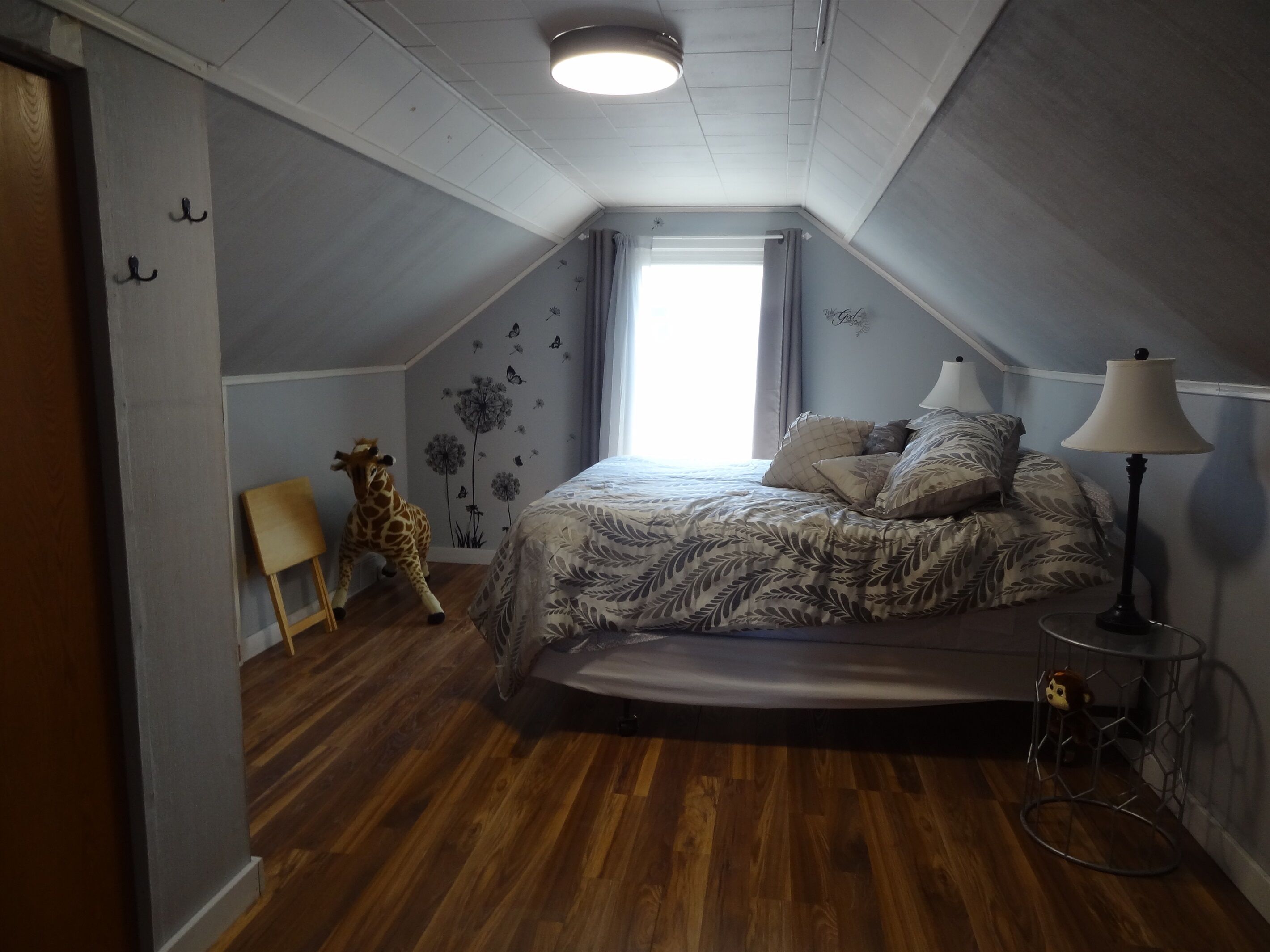 3 bedrooms, iron/ironing board, travel crib, free WiFi